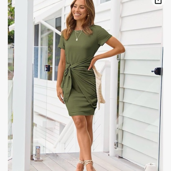 NWT Lillisory T Shirt Faux Wrap Bodycon Ruched Green Mini Dress size M - Picture 2 of 13